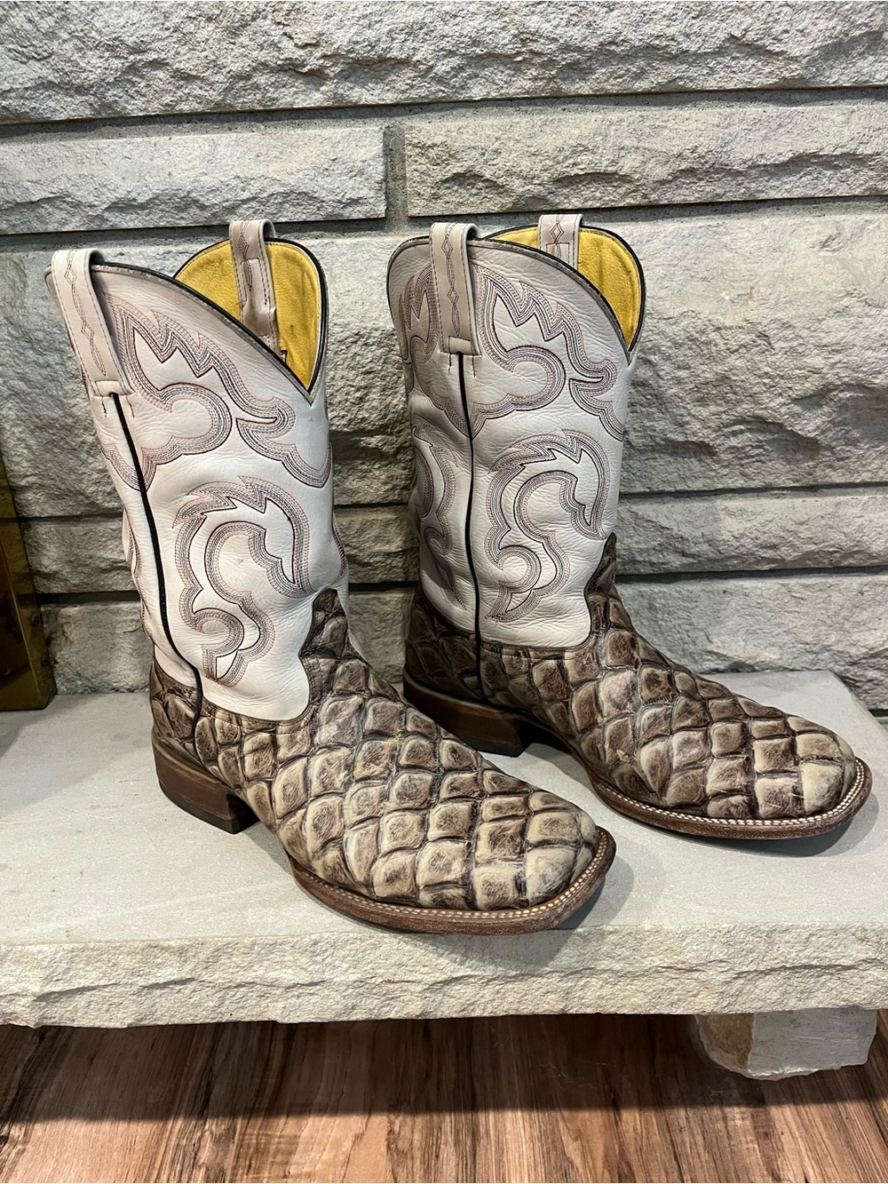 CAVENDER'S MEN'S ENDURANCE CAMEL PIRARUCU PRINT SQUARE TOE COWBOY BOOTS SZ 13EE